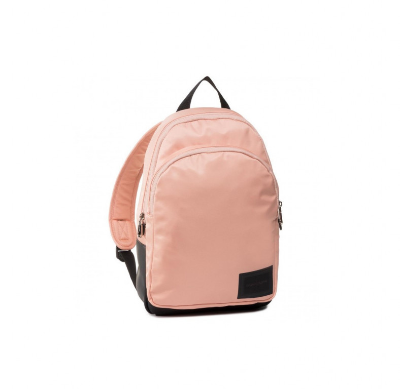 Calvin Klein růžový batoh SLEEK NYLON CAMPUS BACKPACK č.1