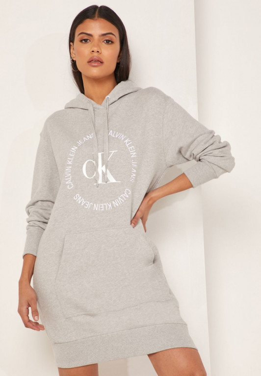 Calvin Klein dámské šedé mikinové šaty s kapucí CK ROUND LOGO HOODED KNIT DRESS č.1