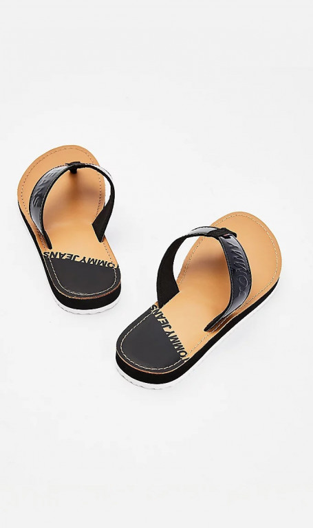 Tommy Jeans dámské černé lesklé žabky IRIDESCENT BEACH SANDAL č.1