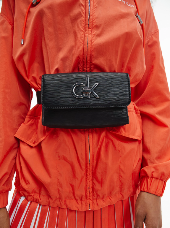 Calvin Klein dámská černá ledvinka BELTBAG EYELETS č.4