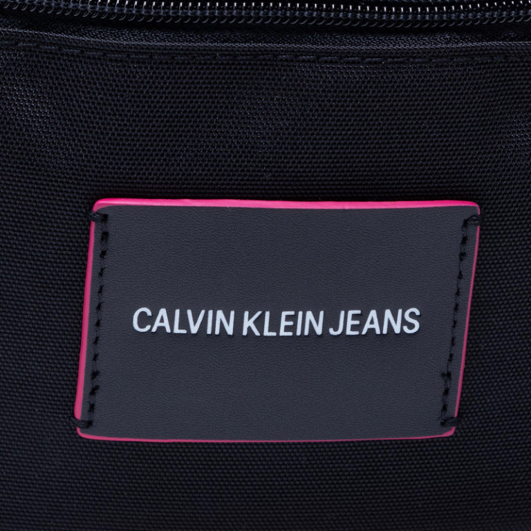 Calvin Klein Jeans dámská černá ledvinka WAISTBAG č.4