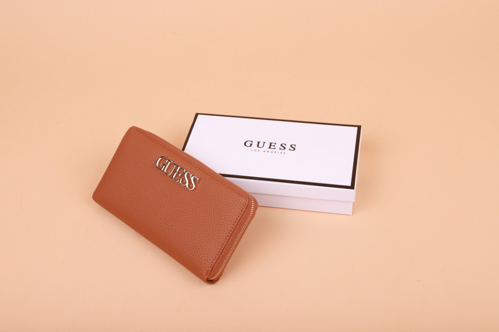 GUESS dámská hnědá peněženka č.2