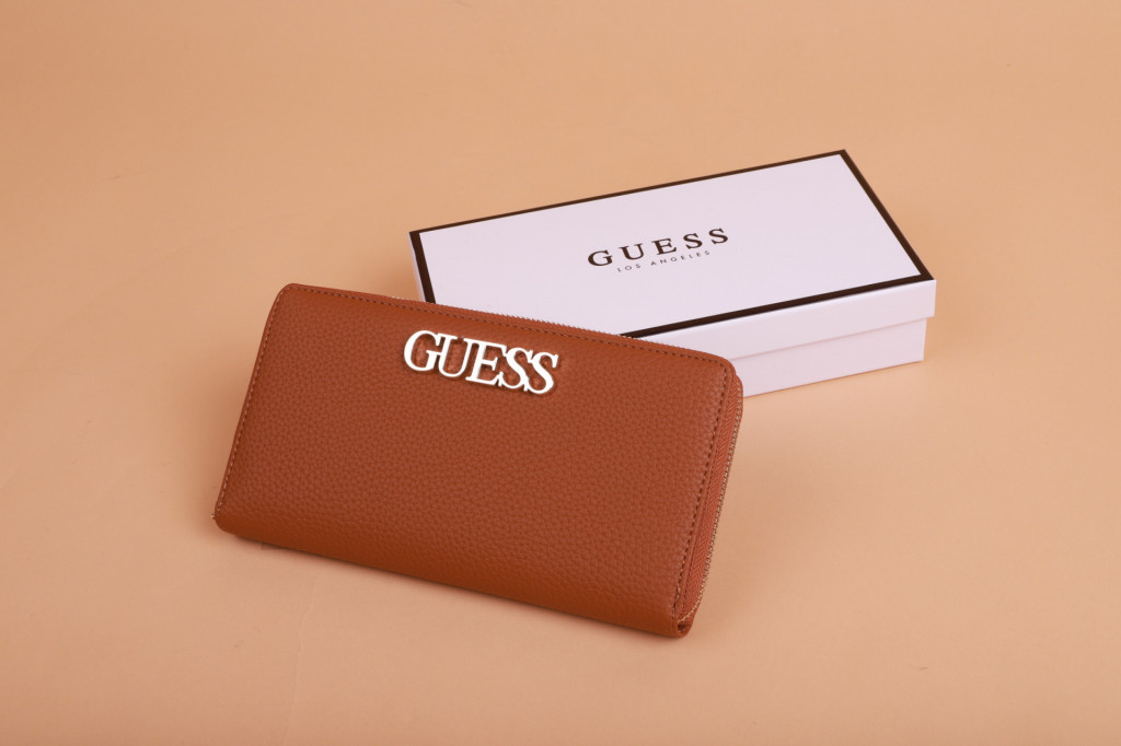 GUESS dámská hnědá peněženka č.5